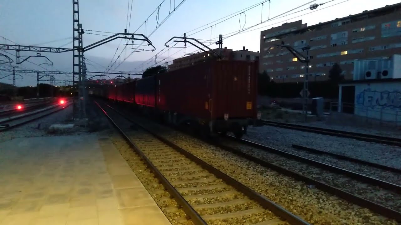 Tren Teco Medway con 256 desviado por Coslada. 19/6/2025.