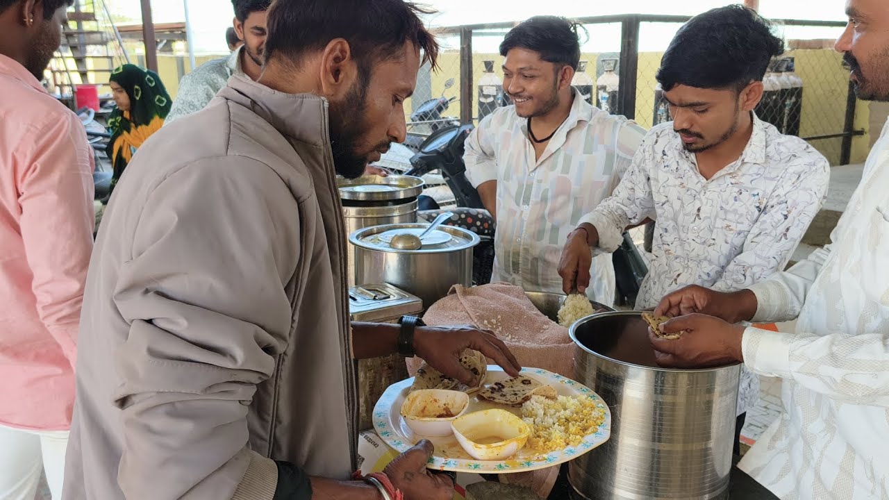 સોમવાર ની ભોજન વિતરણ વિરમગામ 