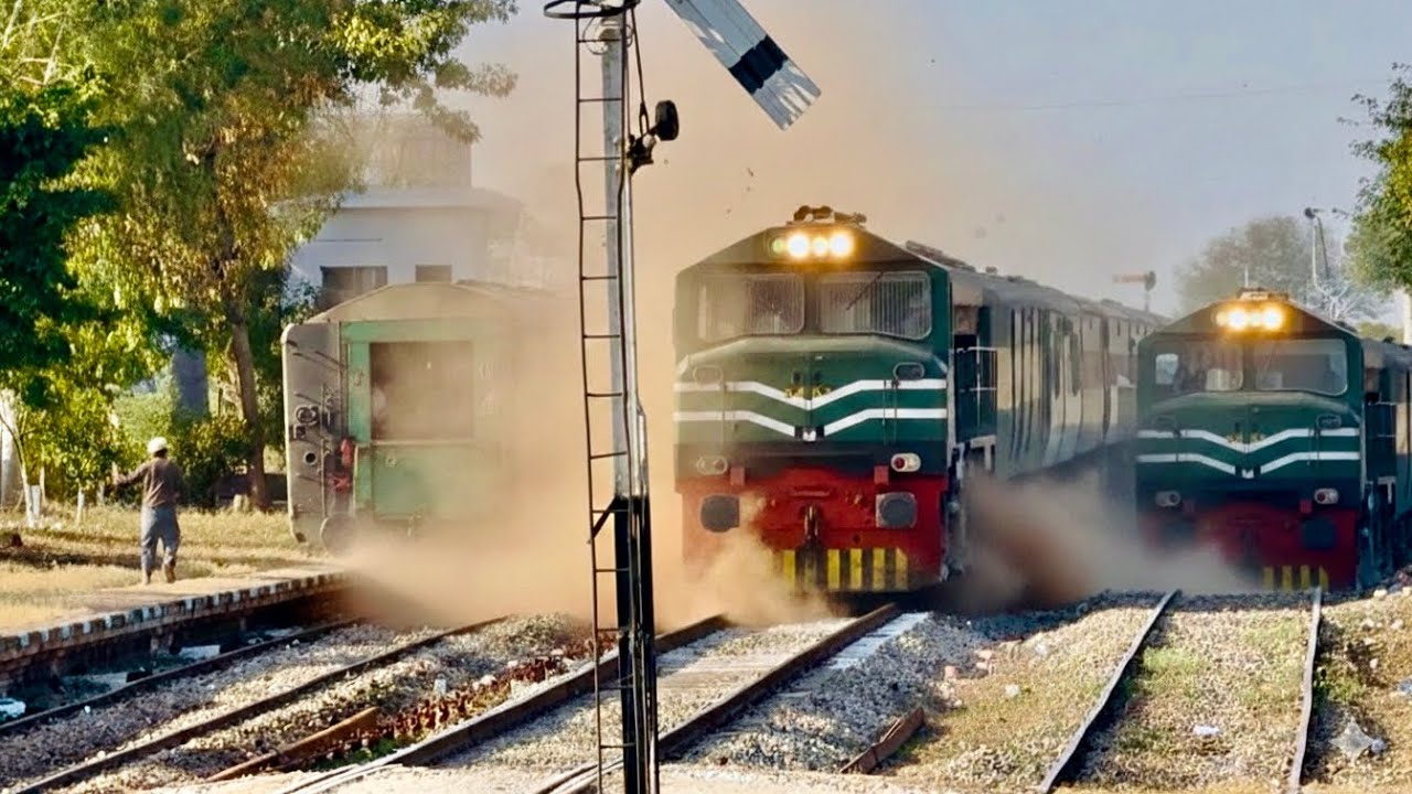 INSANE Speed! Fastest Trains of Pakistan at Choa Kariala | FASTEST ACTIONS | Trainology |