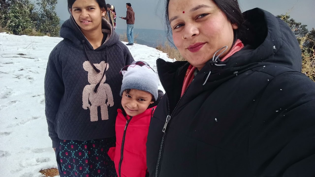 Hamare gaon me barf giri h 🌨️🌨️🌨️💕💛💛