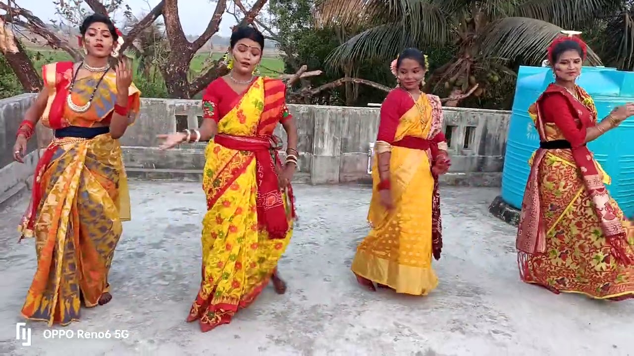 লাগিলো দোল