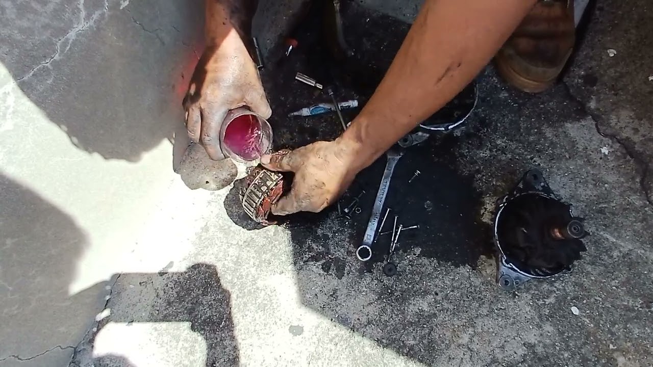 alternador carga solamente cuando se acelera, elantra 99, en ralenti no carga.