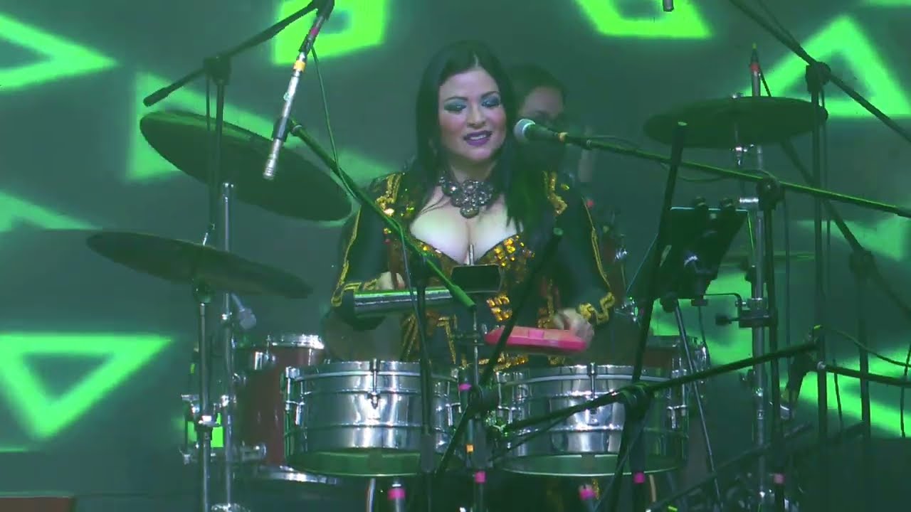 HIJAS DEL SOL Shipibo Enamorado en vivo C.C BIANCA de Barranco