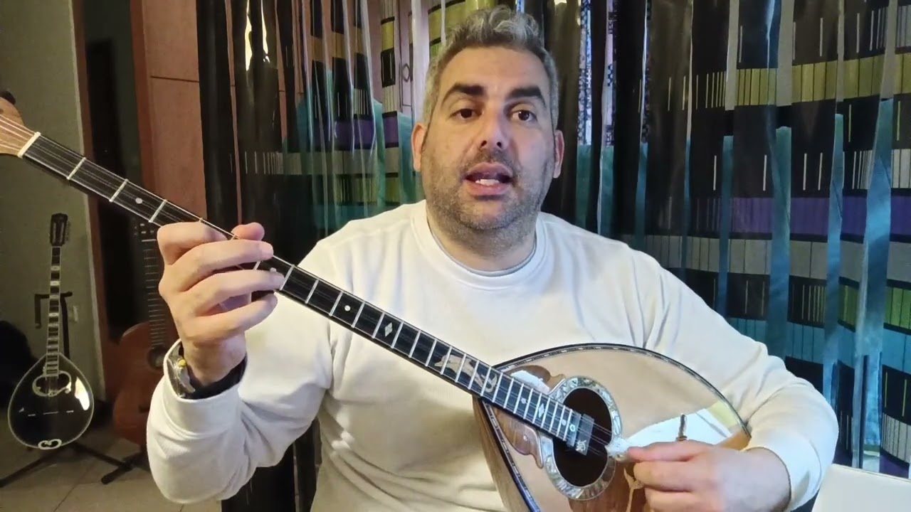 Κλίμακα ρε(Ουσάκ)και άσκηση στο τρίχορδο.