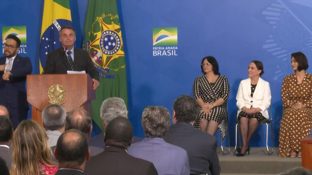 Expresidente de Brasil Jair Bolsonaro operado 