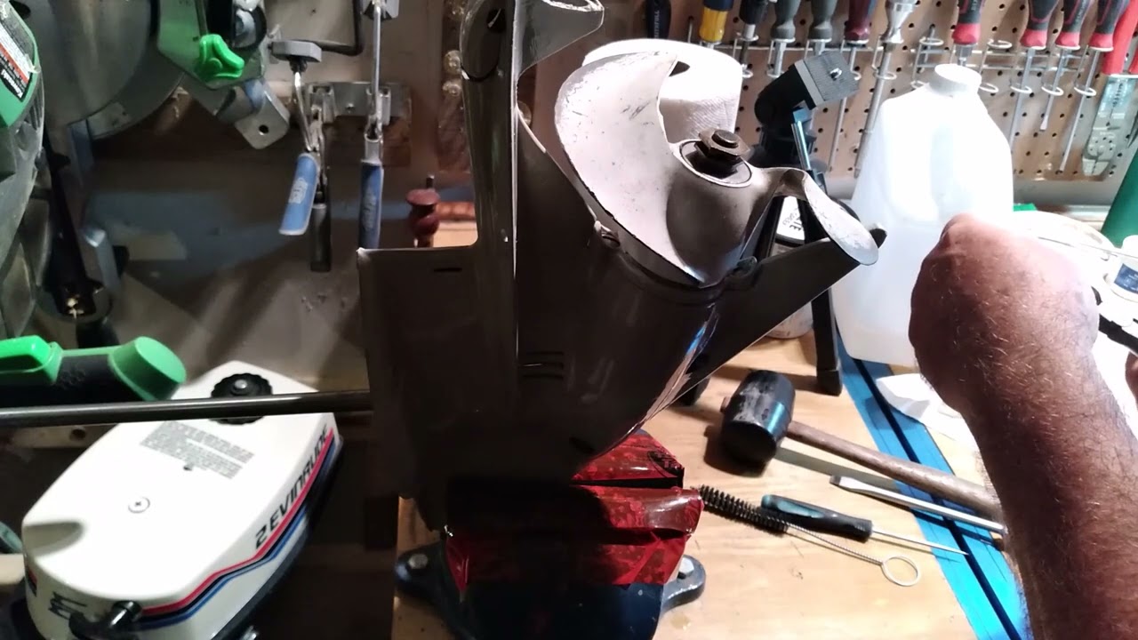Johnson 3hp 1964 rebuild Part 18: Gearcase and Impellor