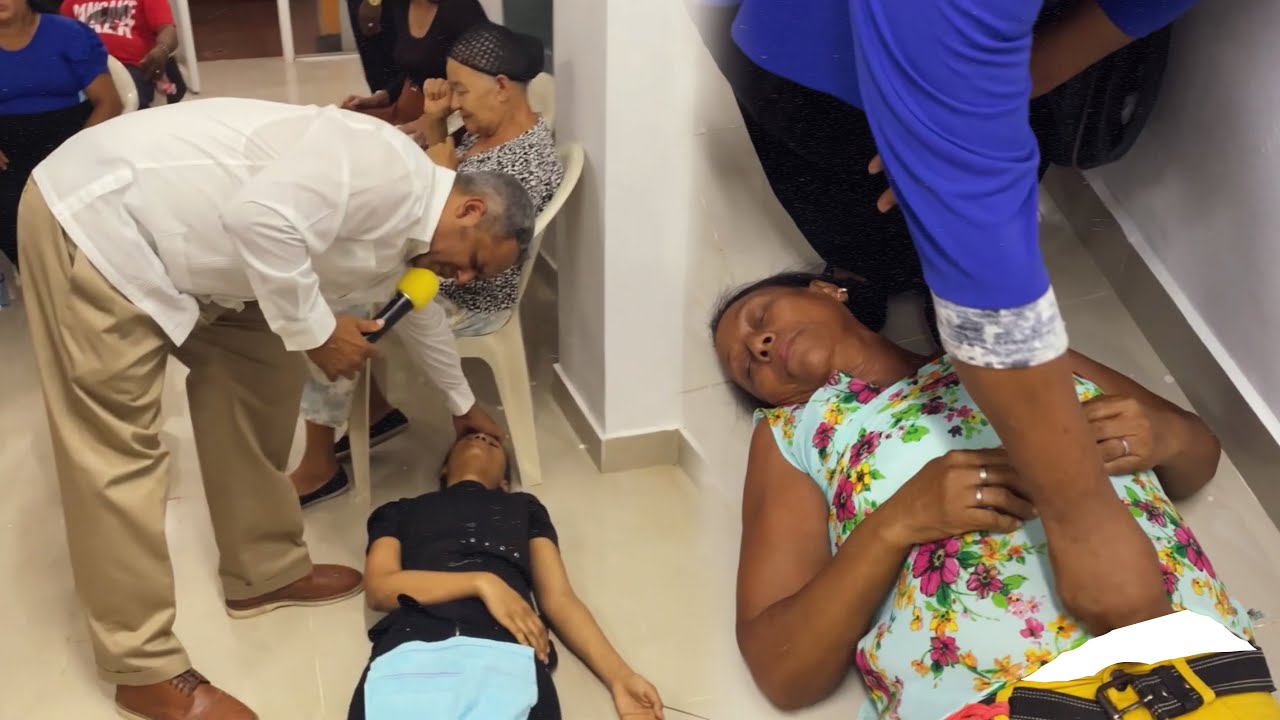 DIOS MÍO EL PODER DE DIOS CAYÓ EN ESTE LUGAR Y NO PUDE PREDICAR