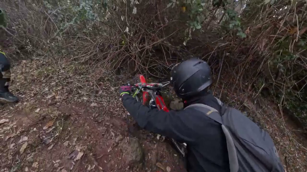 La guida trialista Zaza, una giornata nelle sue trappole!