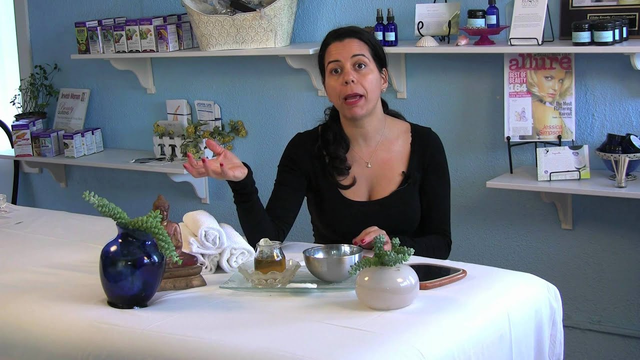 How to Get Rid of Eye Bags Using Green Tea : Eye Treatments