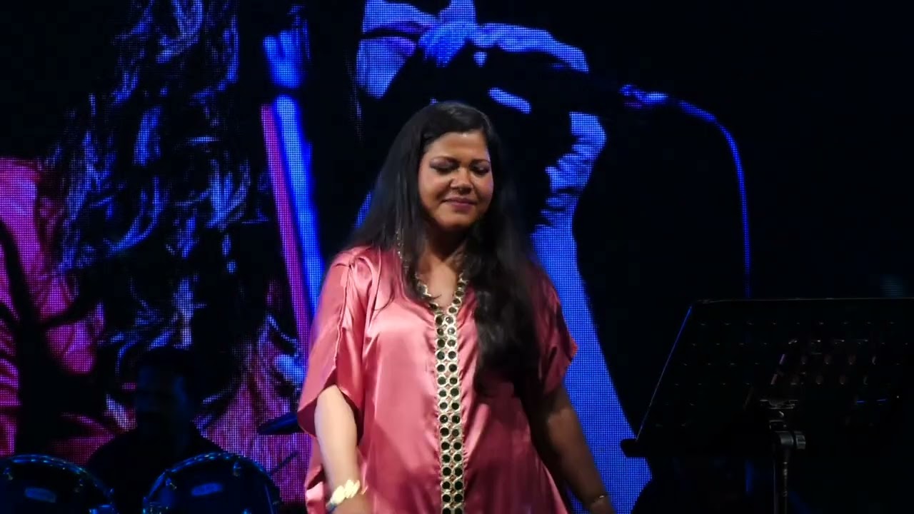 DAMADAM MAST QALANDAR QAWWALI BY SANA AZIZ SARGAM STUDIO SHOW SOLAPUR