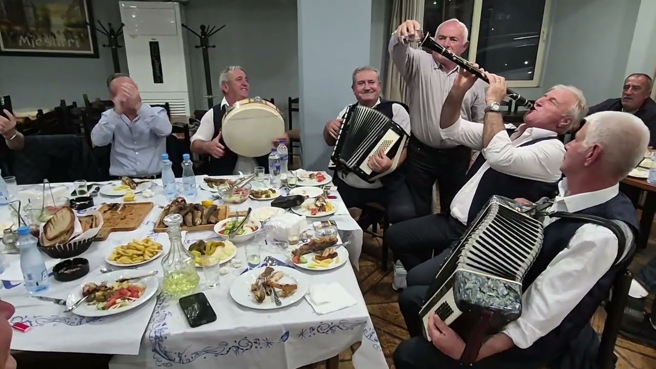 Hilli Gremi Klarinet Marsi Gorrea Nesti Mino Fizarmonik Gim Ndreko ne Defe 
