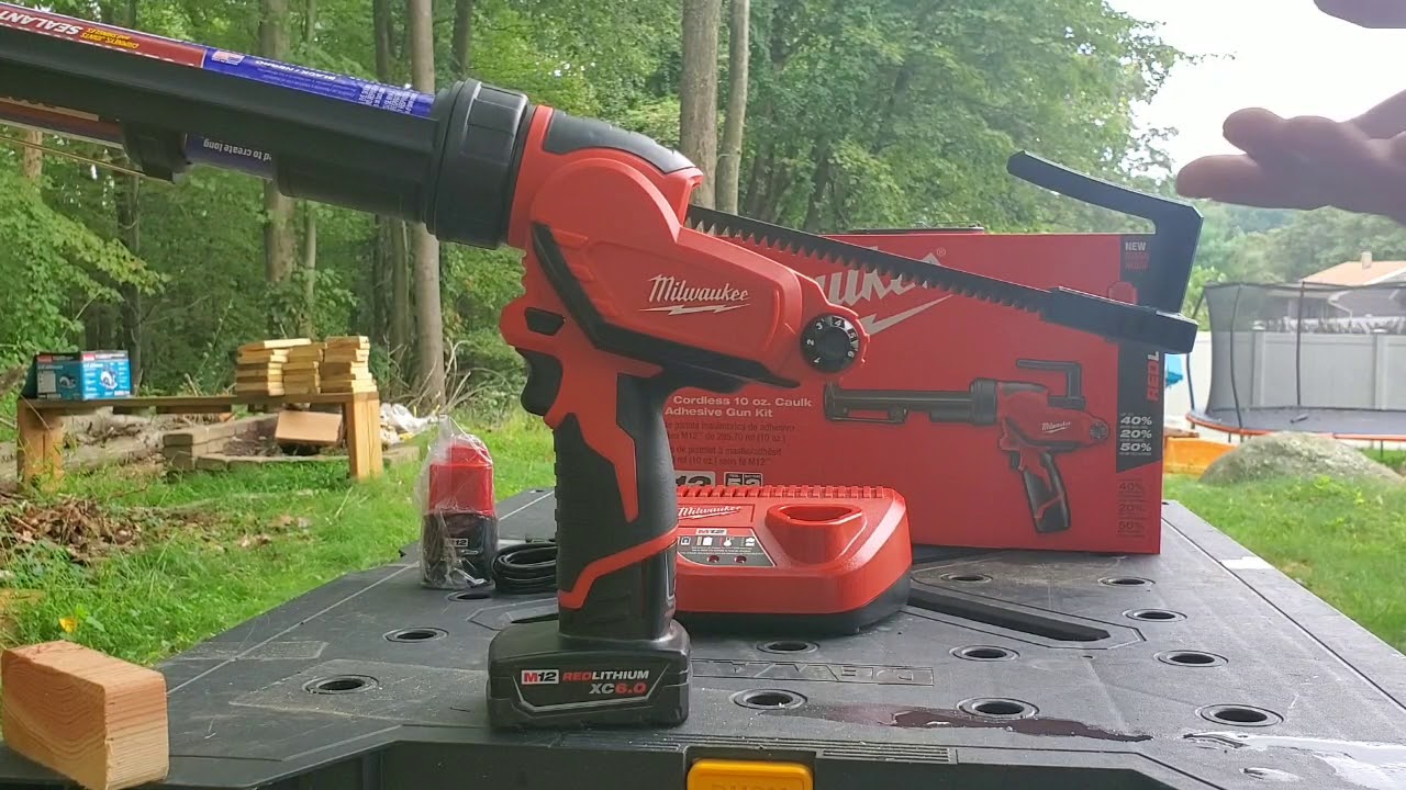 Пистолет для герметика и клея Milwaukee M12 (2441-21)