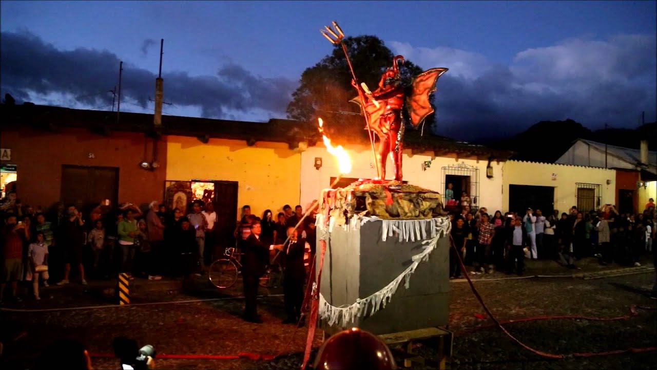 2013 Quema del Diablo in Antigua, Guatemala