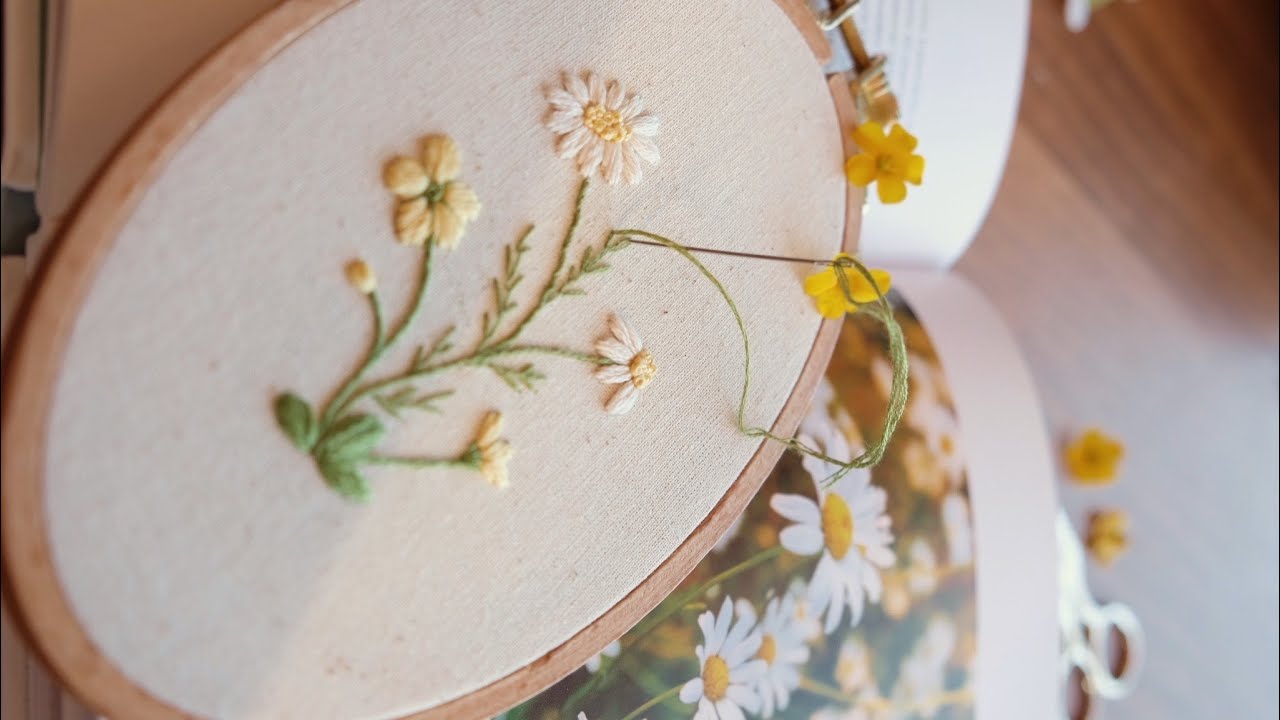 Bordemos juntas una flor de Manzanilla y una Oxalis
