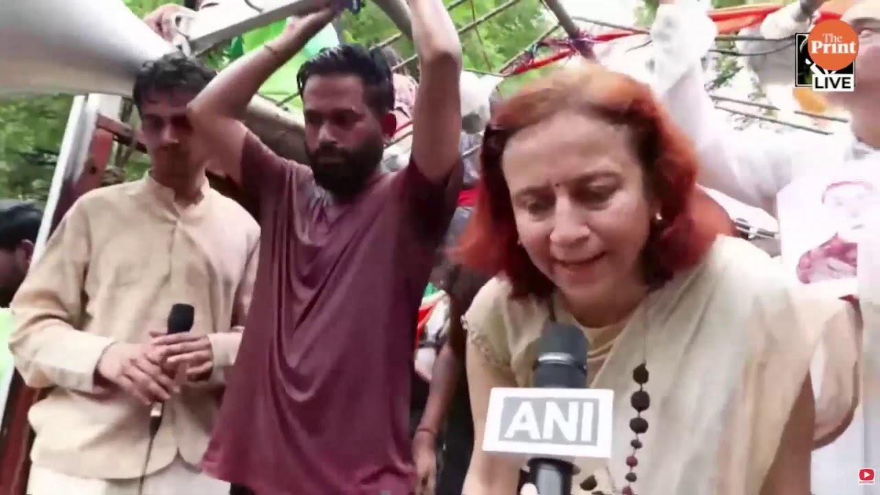 LIVE: Sonam Wangchuk's Wife Gitanjali Angmo speaks on CJP&rsquo;s parliament March | Jantar Mantar