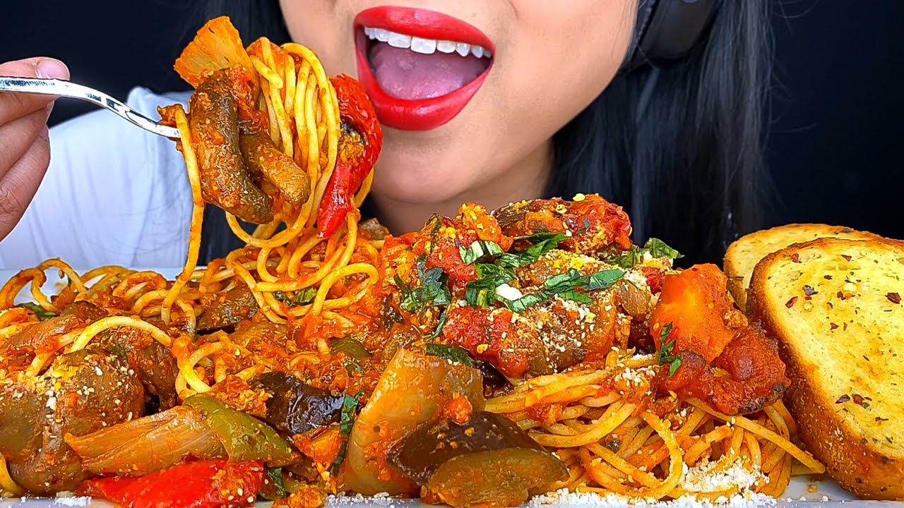 My First Soft Spoken ASMR Roasted Spaghetti & Garlic Bread Eating Sounds ASMR Phan