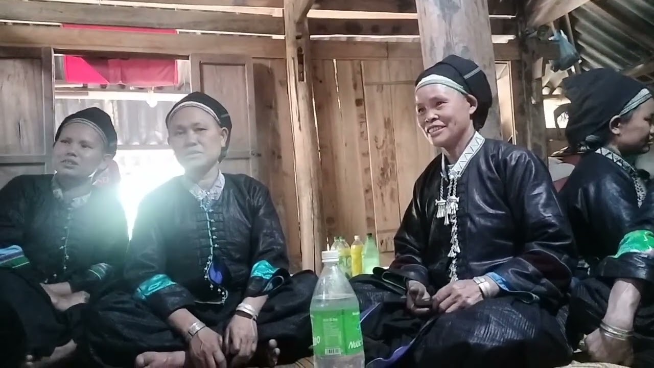 Hát nùng gái xã hoàng su phì trai xã pờ li ngài 