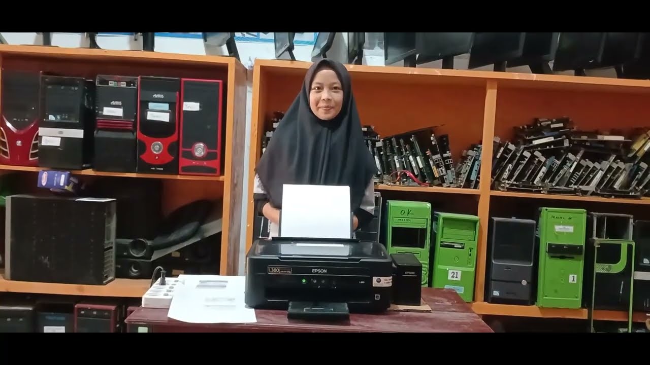 Pengoperasian printer epson L380, PKL SMK NEGERI 1 MAMASA