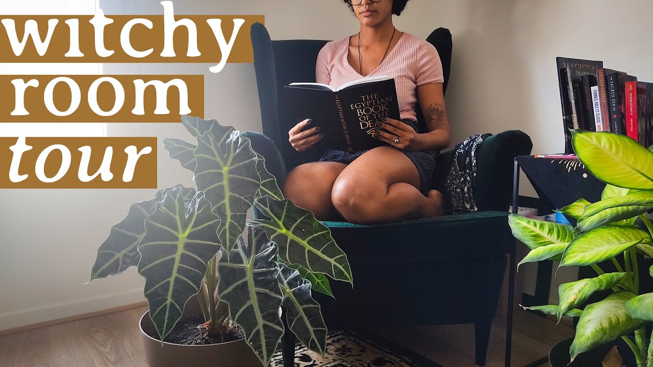 A detailed witchy room tour: bookshelf, apothecary, and where lies the real magick