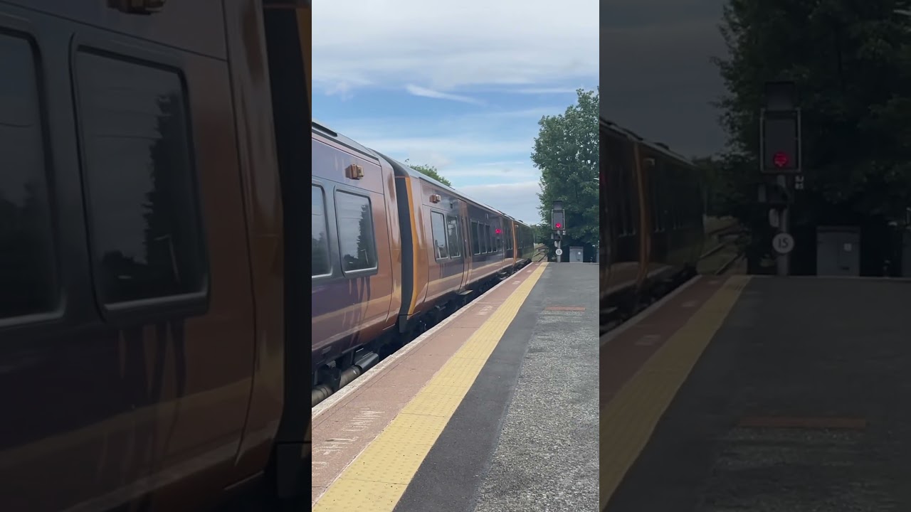 WMR Class 172/3 arriving at Stourbridge Junction  (terminus) NOT IN SERVICE 29/5/25