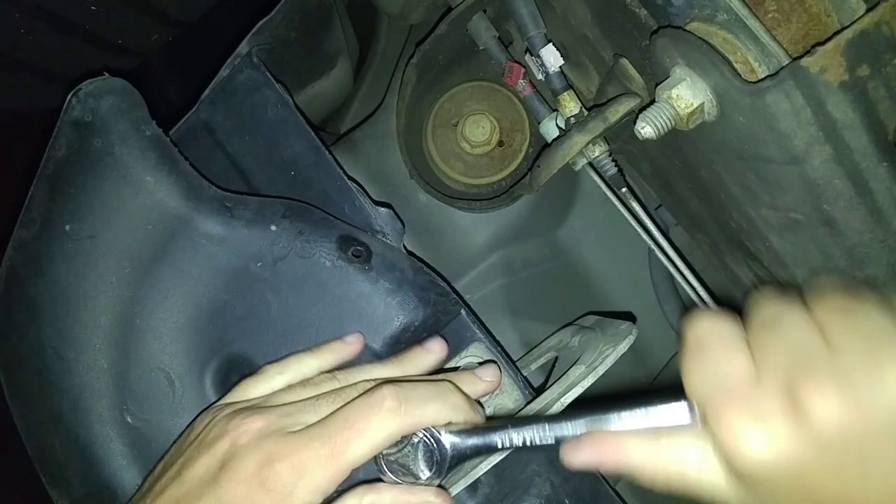 07 14 Tahoe Running Board Removal