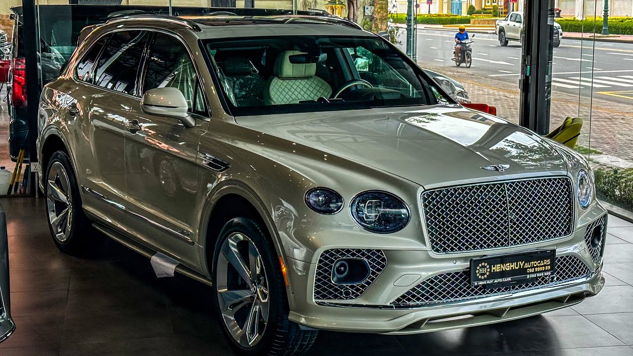 New Bentley Bentayga V12 550hp In depth REVIEW Interior & Exterior