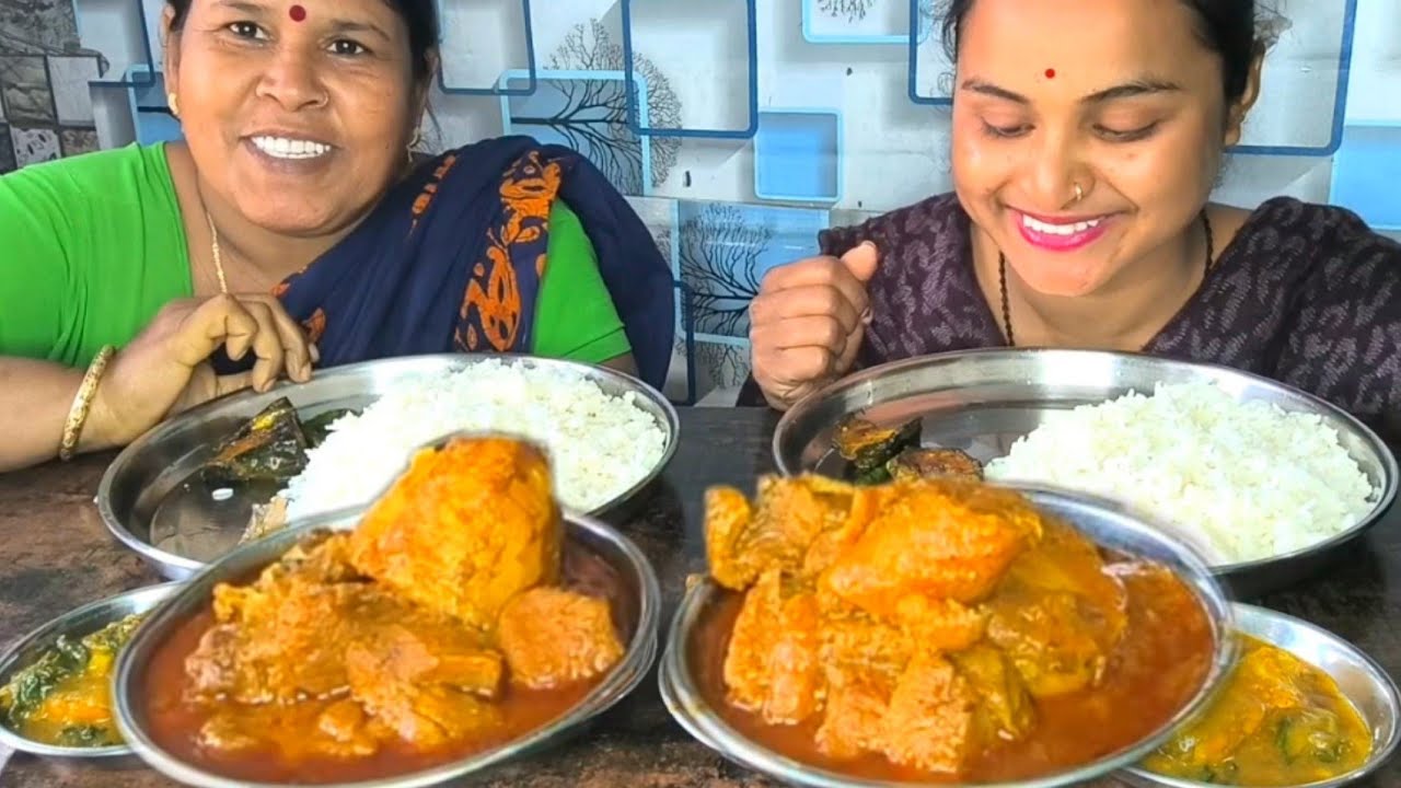 New eating rice with spicy🔥🔥chicken curry sag fish curry baigan fry Bengali food eating show
