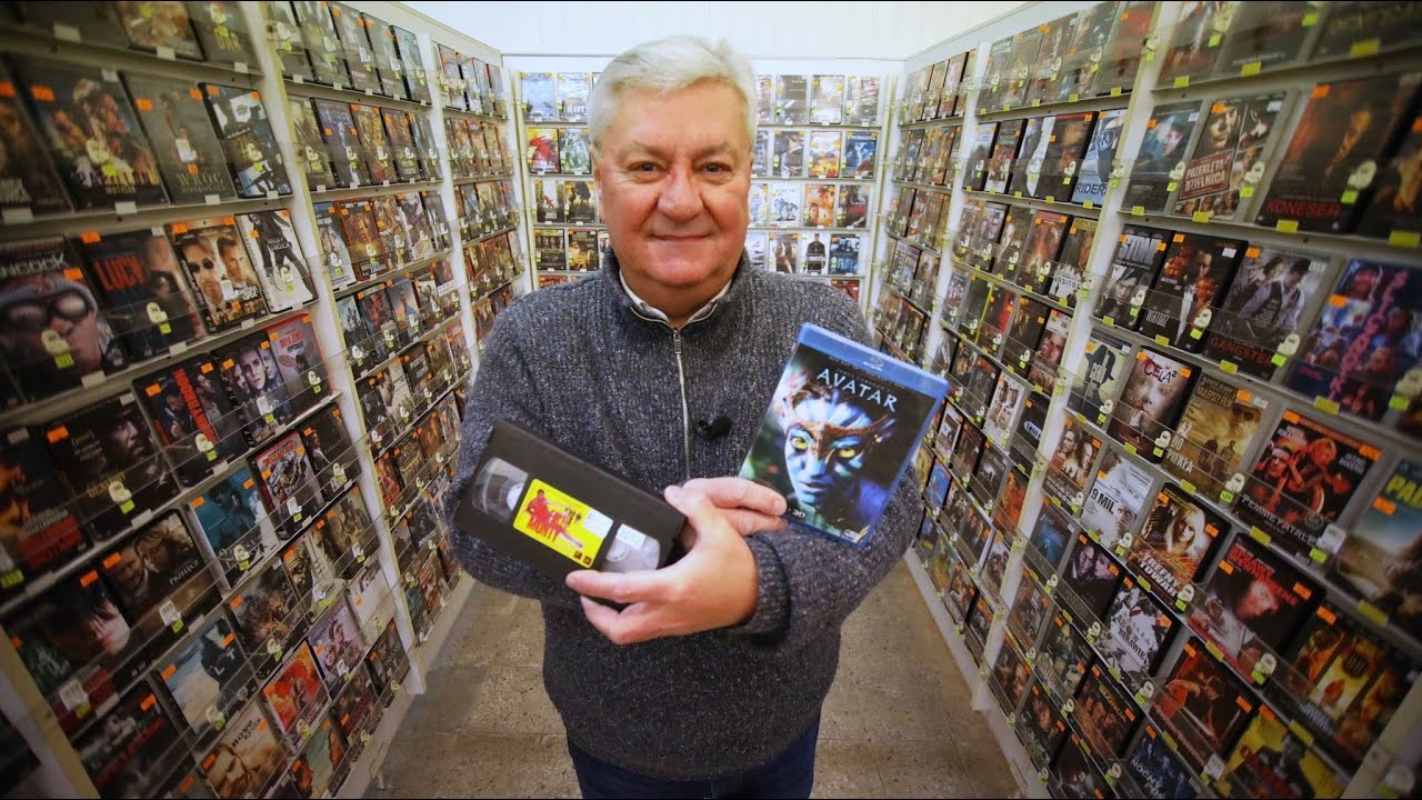 Człowiek, który prowadził ostatnią wypożyczalnię filmów w Krakowie