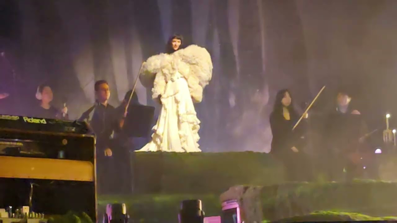 Not For Radio - Intro/Puddles/Moment/Magnet. 01/05/26. Fox Theater