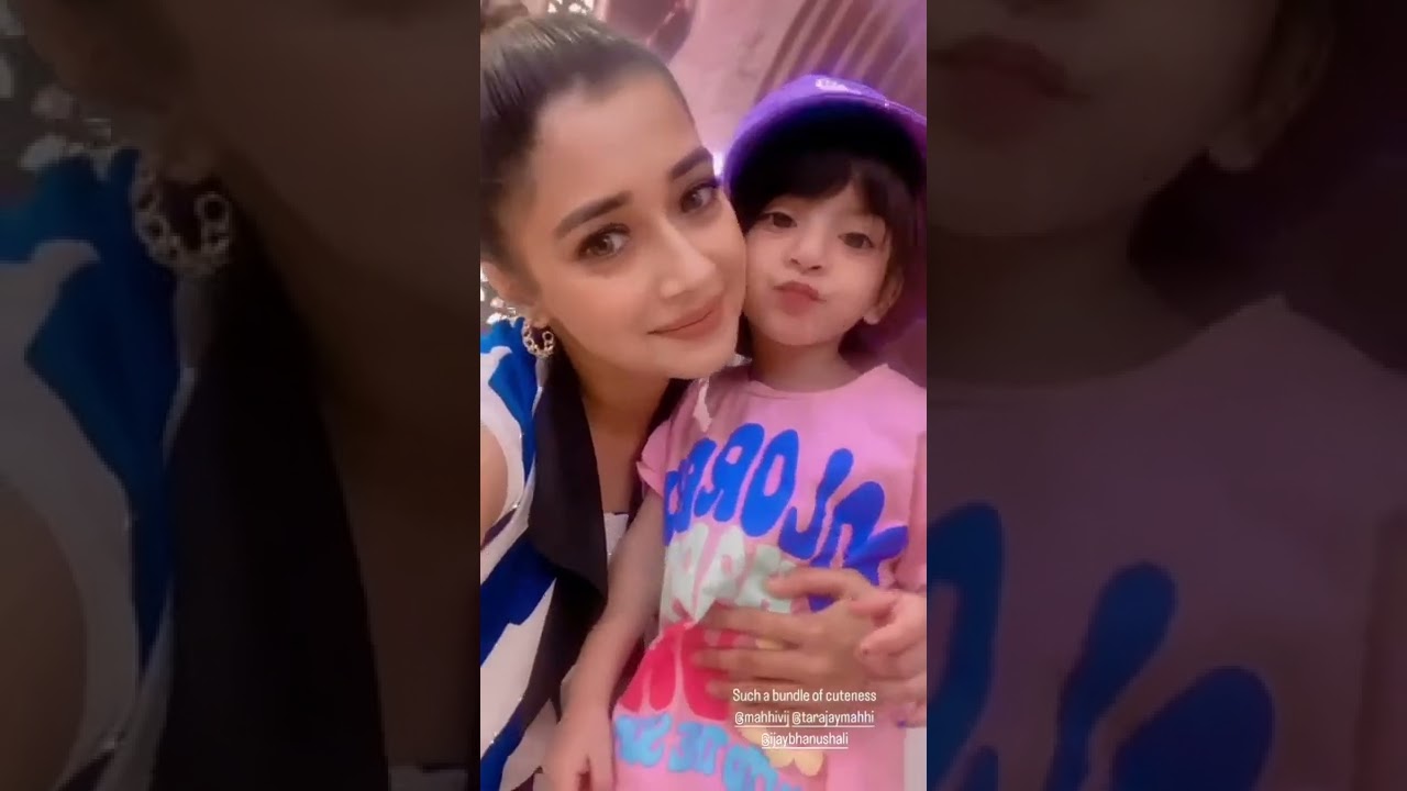 Tina Dutta with Cute Little Girl Tara 😍😘