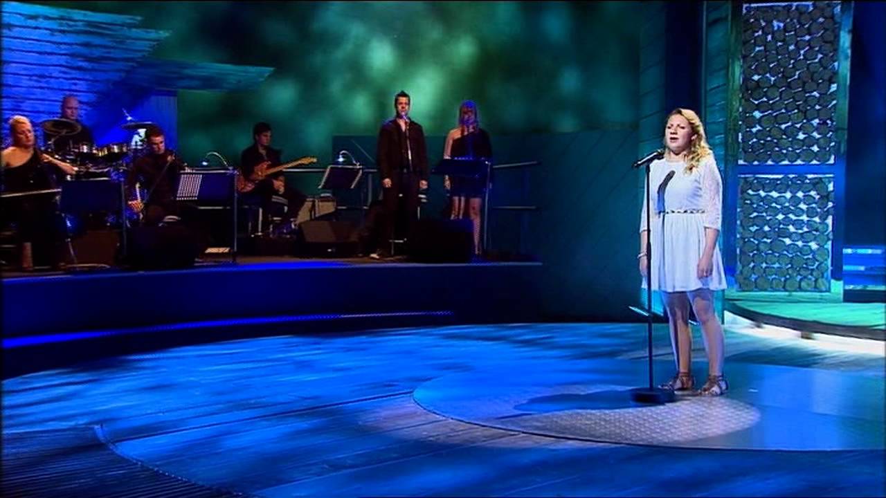 Angharad Lewis - Anfonaf Angel - Noson Lawen 2011