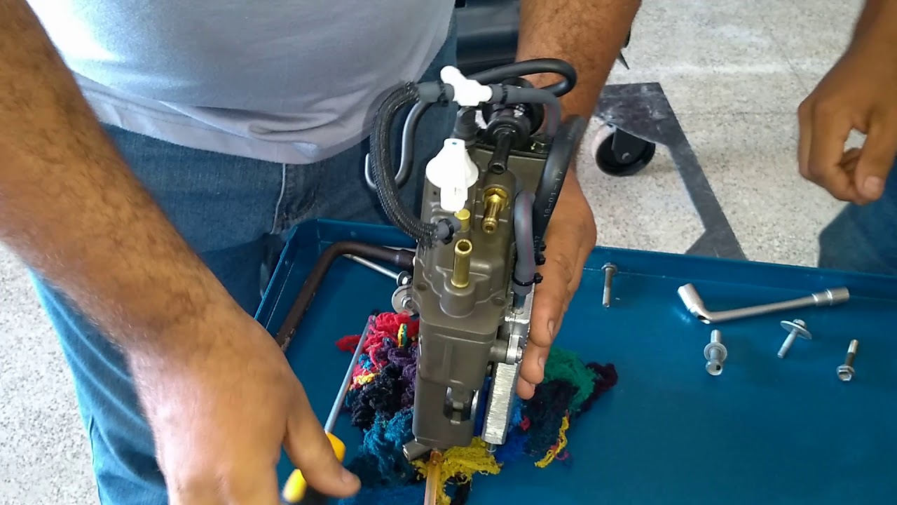 Sistema de injeção eletrônica do motor Yamaha 90 Hp remoção da câmara de vapor e bomba de combustíve