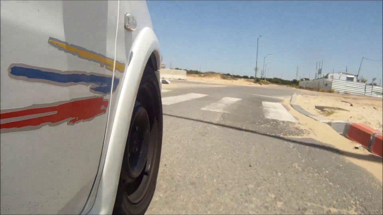 peugeot 106 rallye test on Mexico road