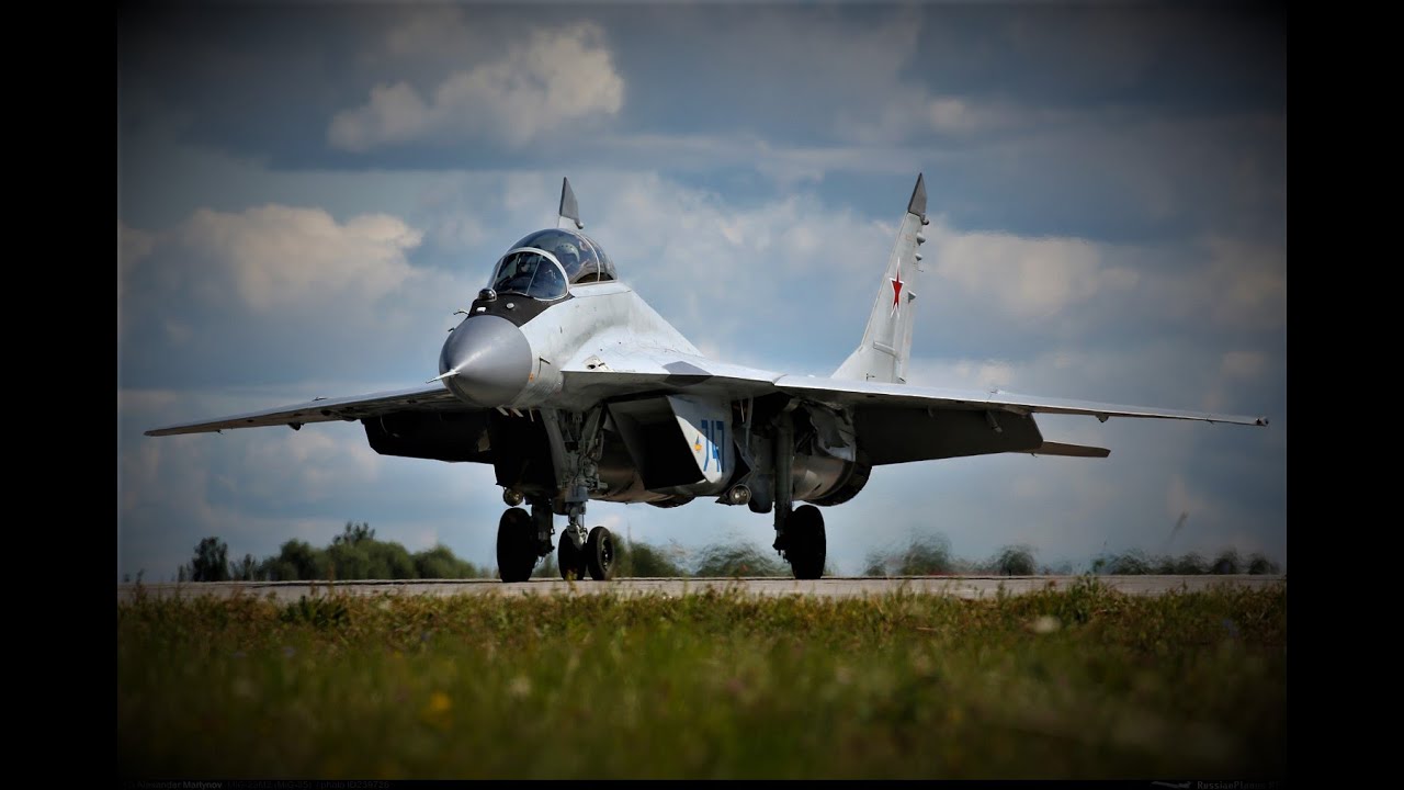 MiG-29M2 na aeromitingu na Batajnici 2012. Prezentacija našem RV.