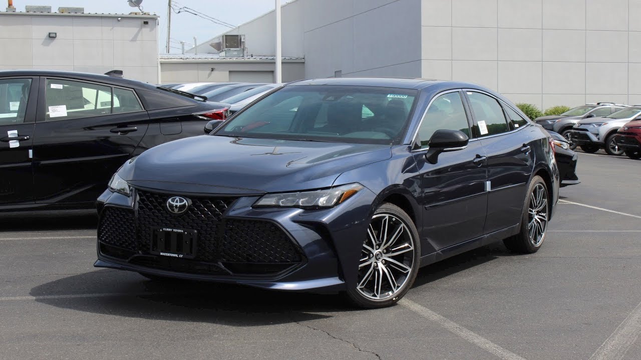 2019 Toyota Avalon XSE: In Depth First Person Look