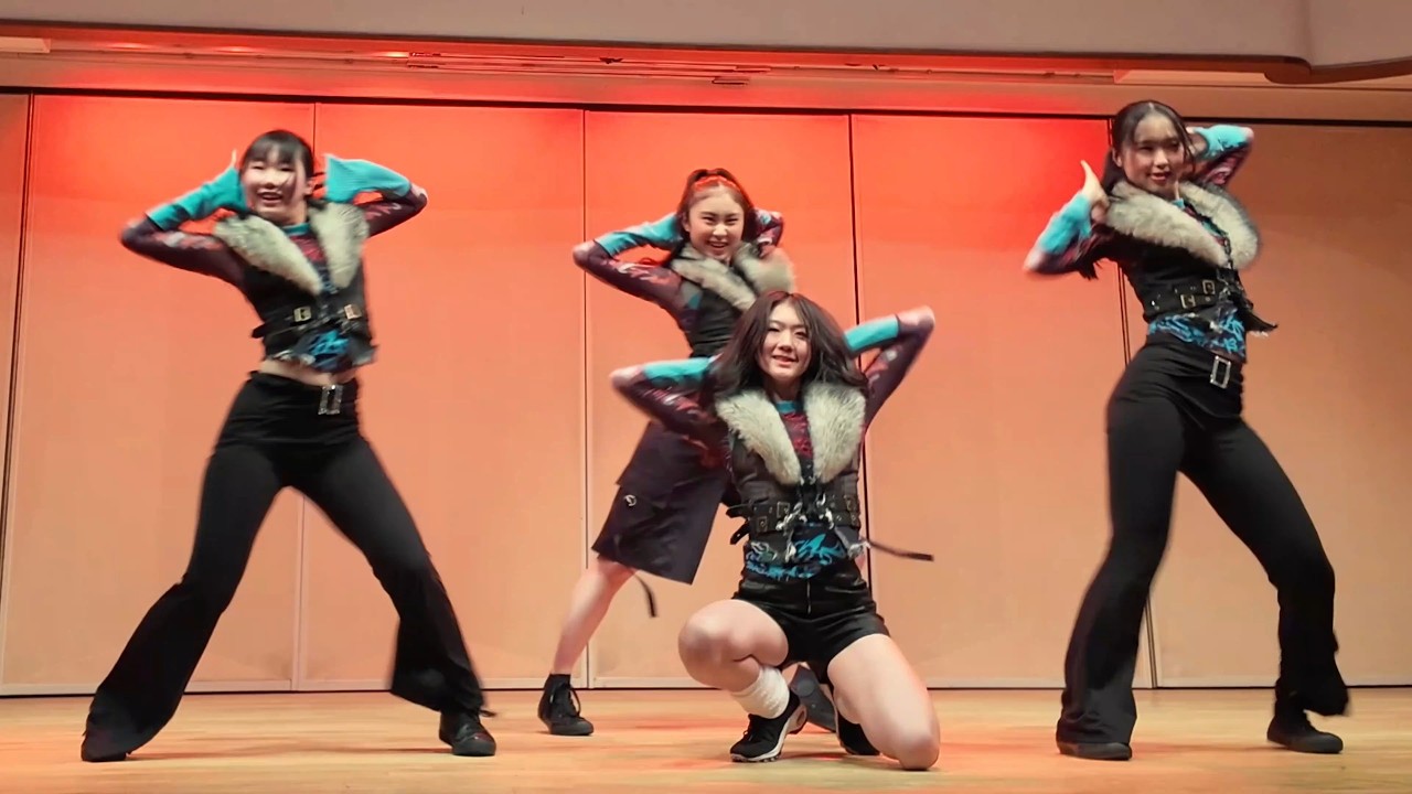 1. RE:MIX  /  Boombayah