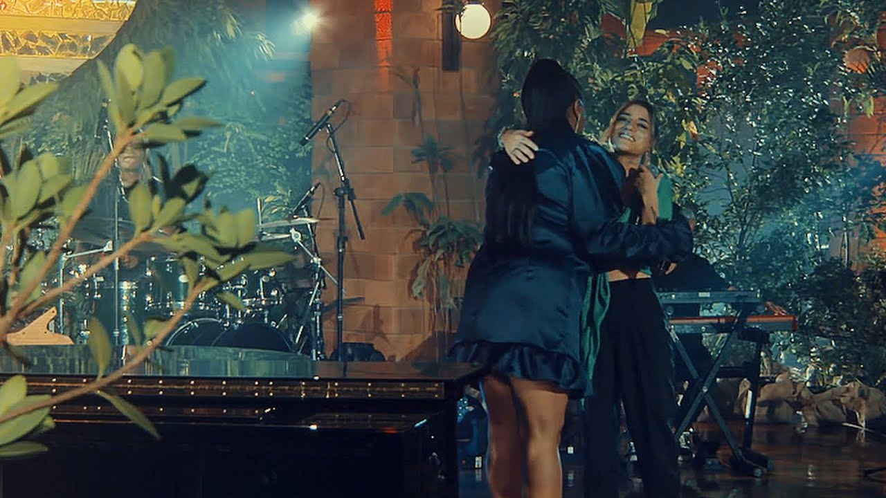 Cynthia Luz - Perfeito &eacute; o Mar Part. T&aacute;ssia Reis (DVD AO VIVO)