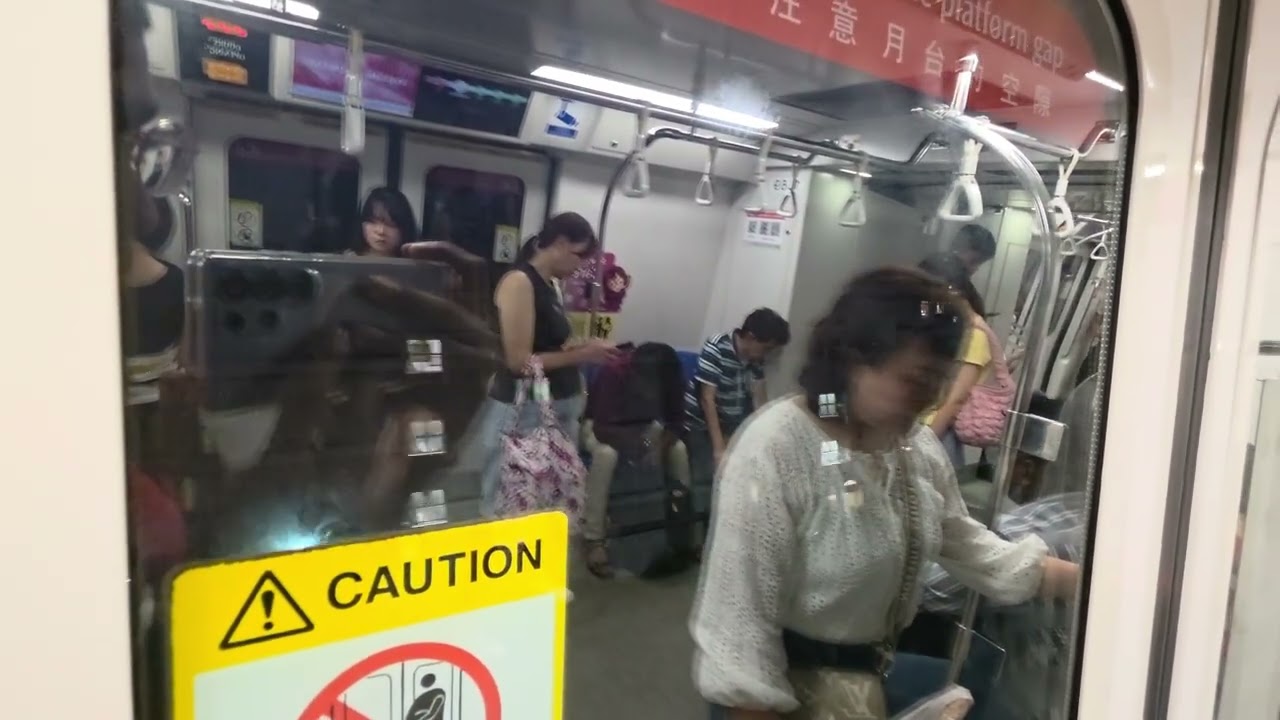 SMRT Trains C151B [669/670] Paya Lebar [B] → Bedok [B] (» Bedok [B])
