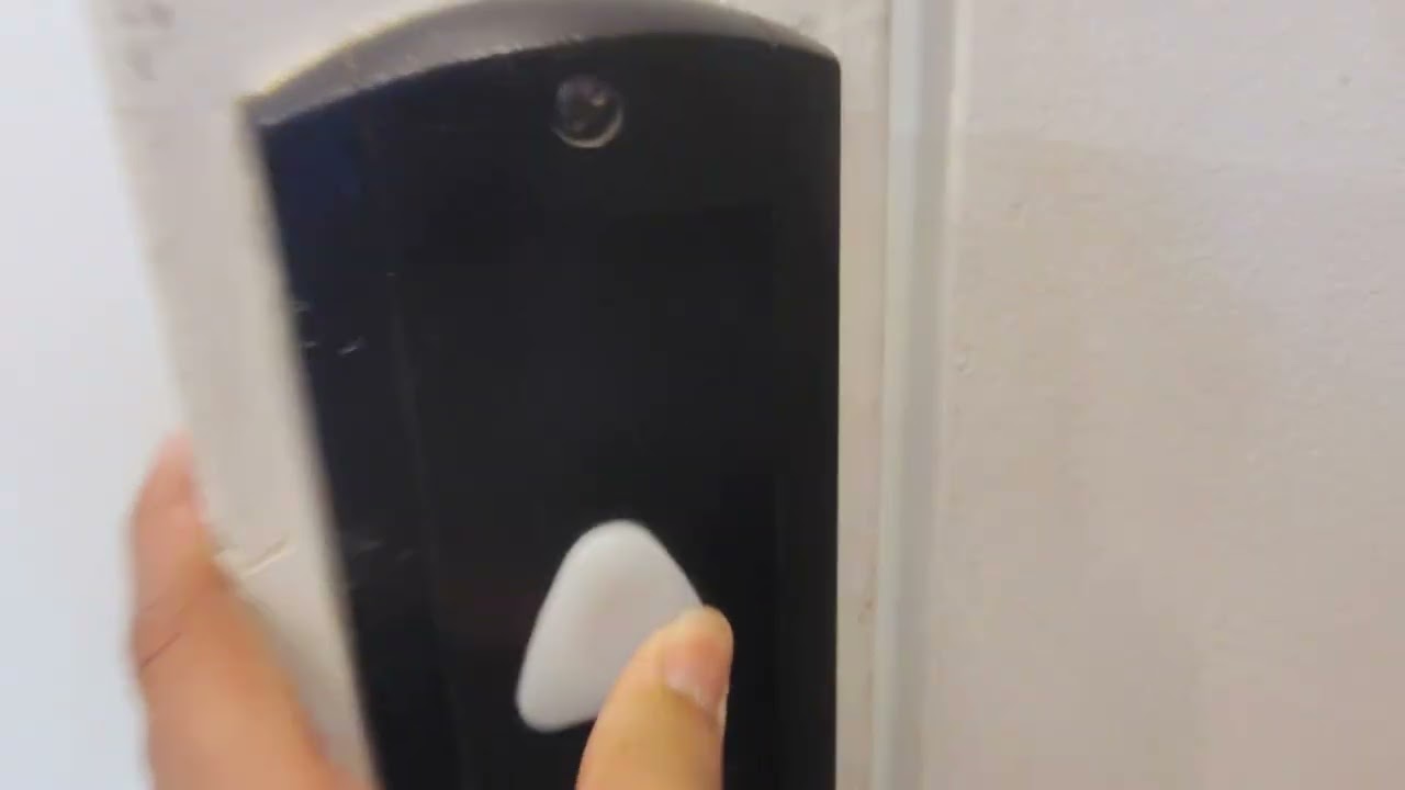 Indigo Yorkdale mall elevator 