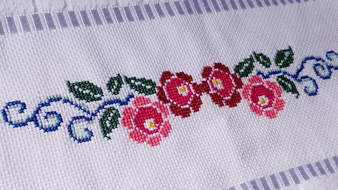 Cross Stitch Embroidery on Hand Towel l Bordado em Ponto Cruz em Toalha de Lavabo
