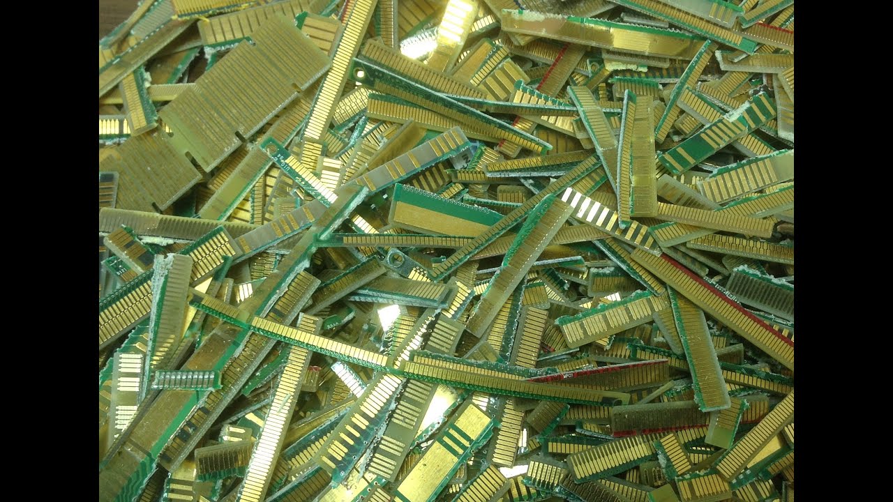 Gold Recovery Escrap Computer Scrap Fingers in Aqua Regia
