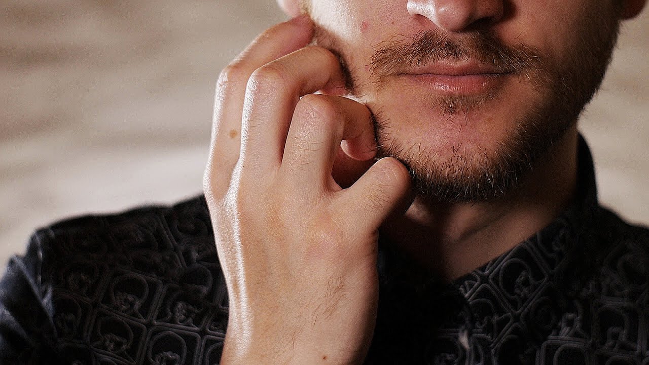 ASMR Beard Play, Close Whispering