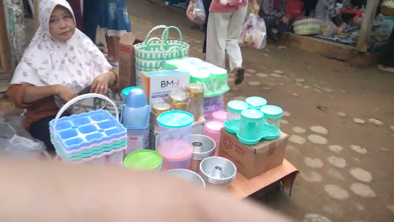 Main ke pasar Adiluwih kecamatan Adiluwih Kabupaten Pringsewu Lampung.