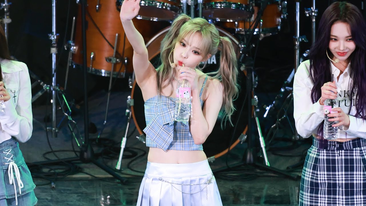 220526 윈터 WINTER 에스파 aespa 풀캠 FULLCAM 블랙맘바 세비지 드림스컴트루 넥스트레벨 4K 60P 직캠 @한양대 축제 by DaftTaengk