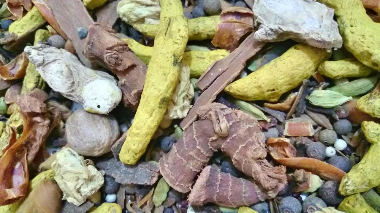 طريقــة تحضيــر مكونات رأس الحانوت أو المساخن