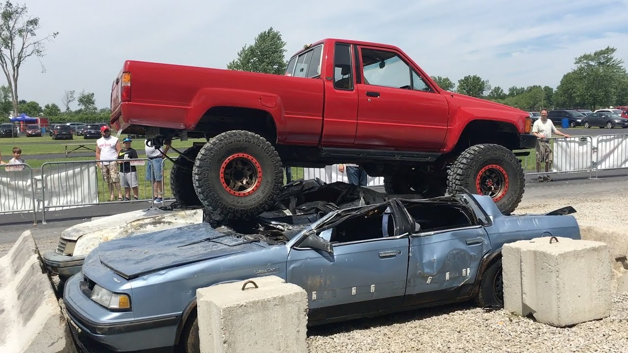 1985 Toyota 4x4 Off-Road Course at Super Summit 2019