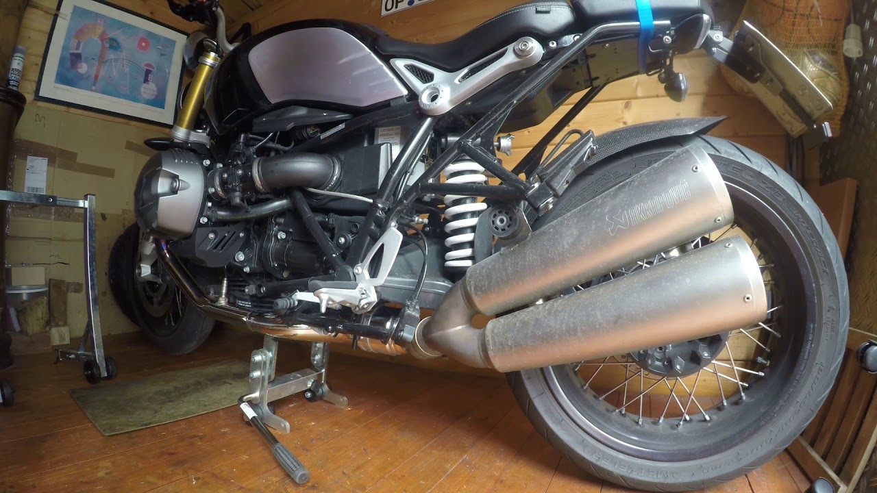 2017  RnineT Hinterrad Aus- und Einbauben