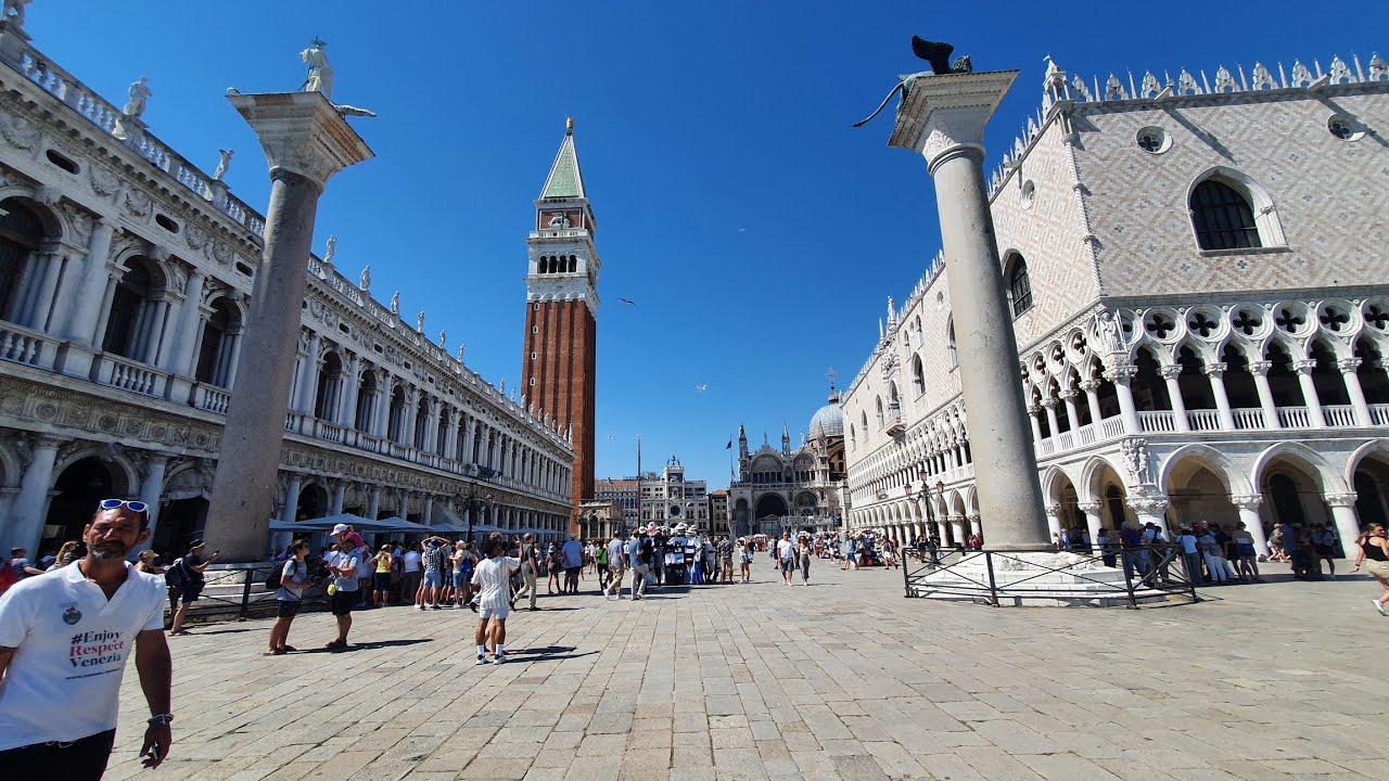 Walking in Venice, Italy (4K)