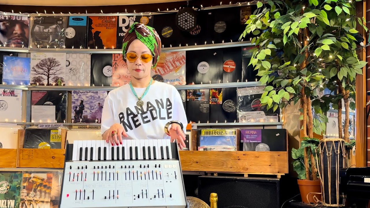 BANANA NEEDLE / KONG /HammondOrgan Trio / Funk / Soul / Tiny