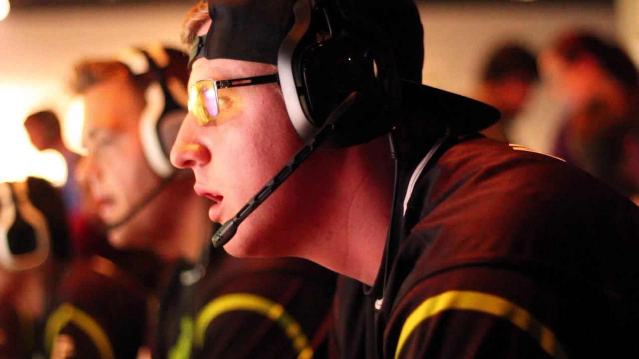 Burnsoff and Foreplayy getting hyped MLG Anaheim 2013